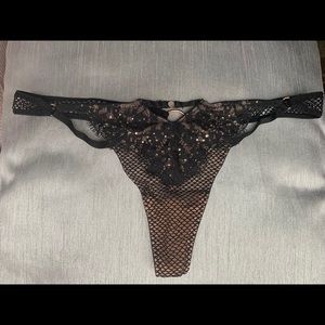 Lace thong